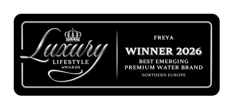 freya winner black horizontal kopi